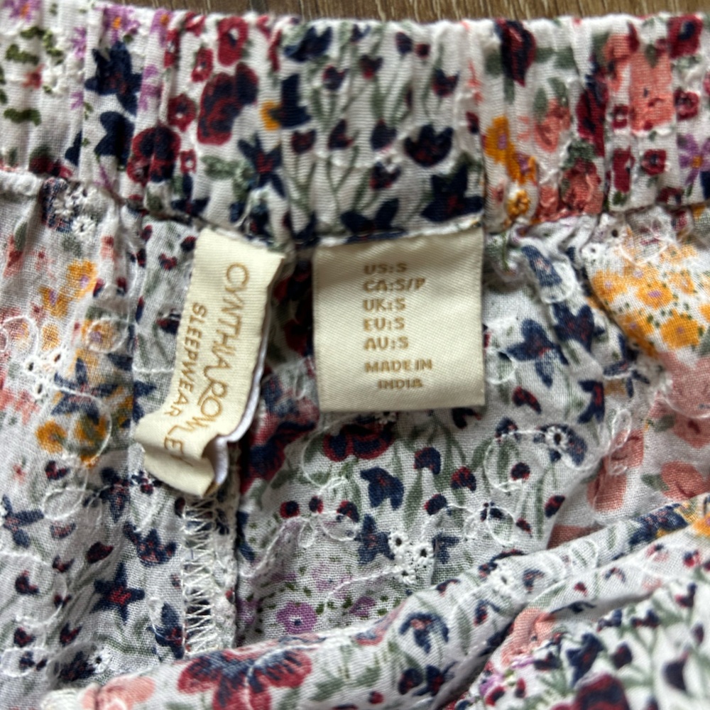 Cynthia Rowley Floral Print Women's Sleepwear Set - Picture 4 of 5